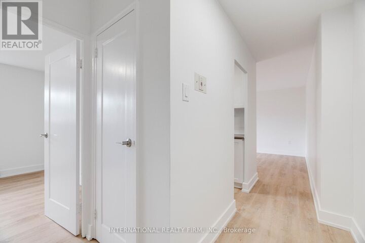 Property Photo:  93 High Street South  ON N6C 4J8 