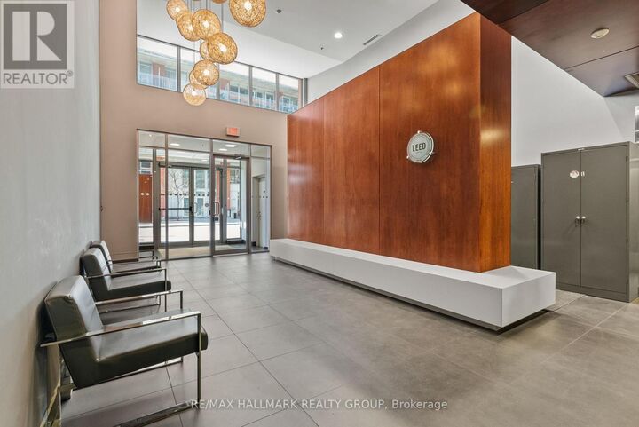 Property Photo:  360 McLeod Street 716  ON K2P 1A9 