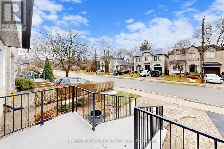 Property Photo:  1607 Woodbine Heights Boulevard  ON M4B 3A3 