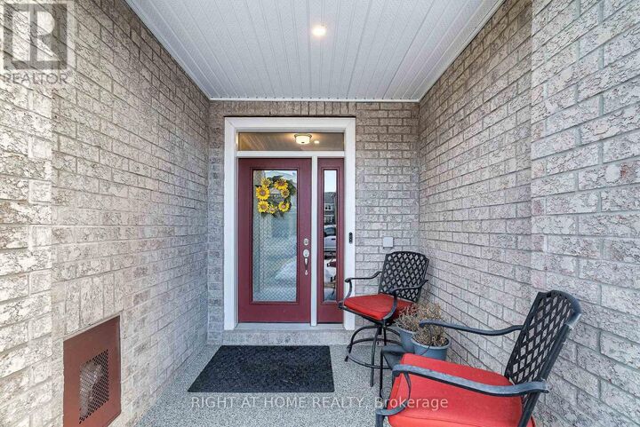 Property Photo:  614 Taliesin Crescent  ON K2S 2W5 