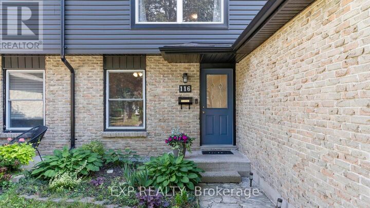 Property Photo:  116 Glenroy Crescent  ON N5Z 4H7 