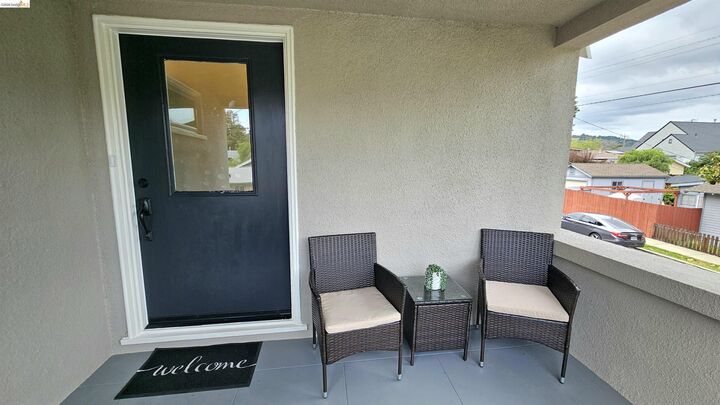 Property Photo:  1404 Pine St  CA 94553 
