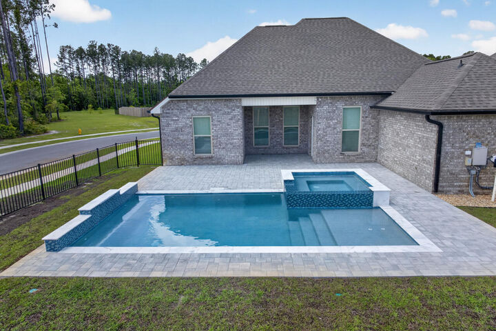 Property Photo:  155 Lumen Loop  FL 32439 