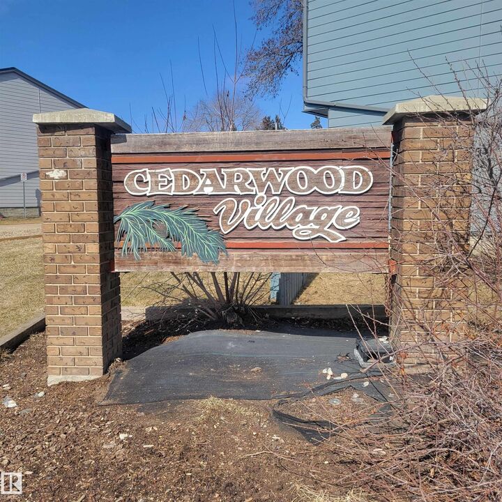 Property Photo:  14204 31 Street NW  AB T5Y 1H1 