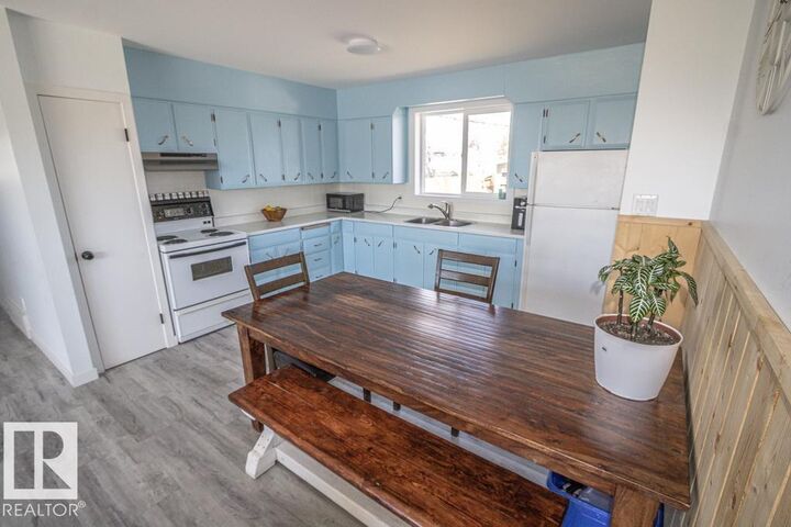 Property Photo:  4822 45 Ave  AB T0A 3A3 