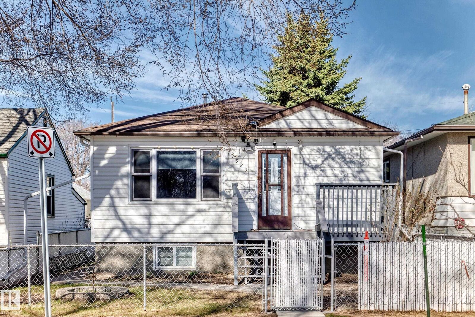 Property Photo:  11926 77 Street NW  AB T5B 2G4 