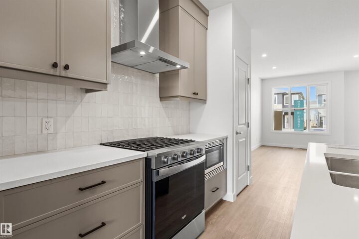 Property Photo:  1217 Cristall Way SW  AB T6W 5S5 
