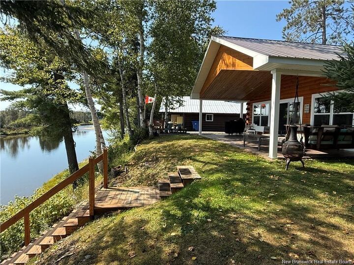 20 Robertson Lane — photo 1
