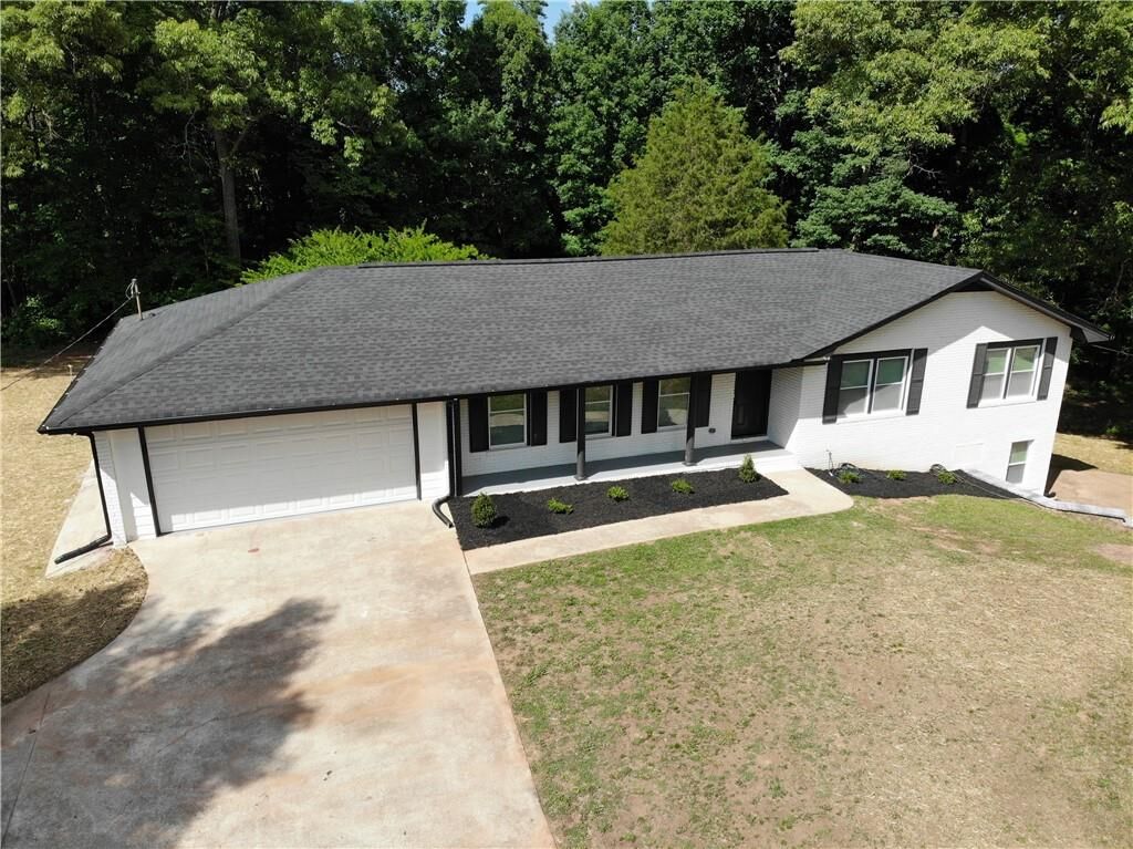 Property Photo: 1405 Mote Road GA 30016