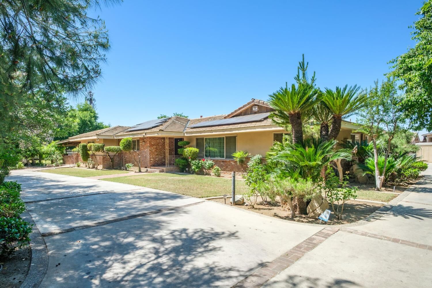 Property Photo:  5345 E Butler Avenue  CA 93727 