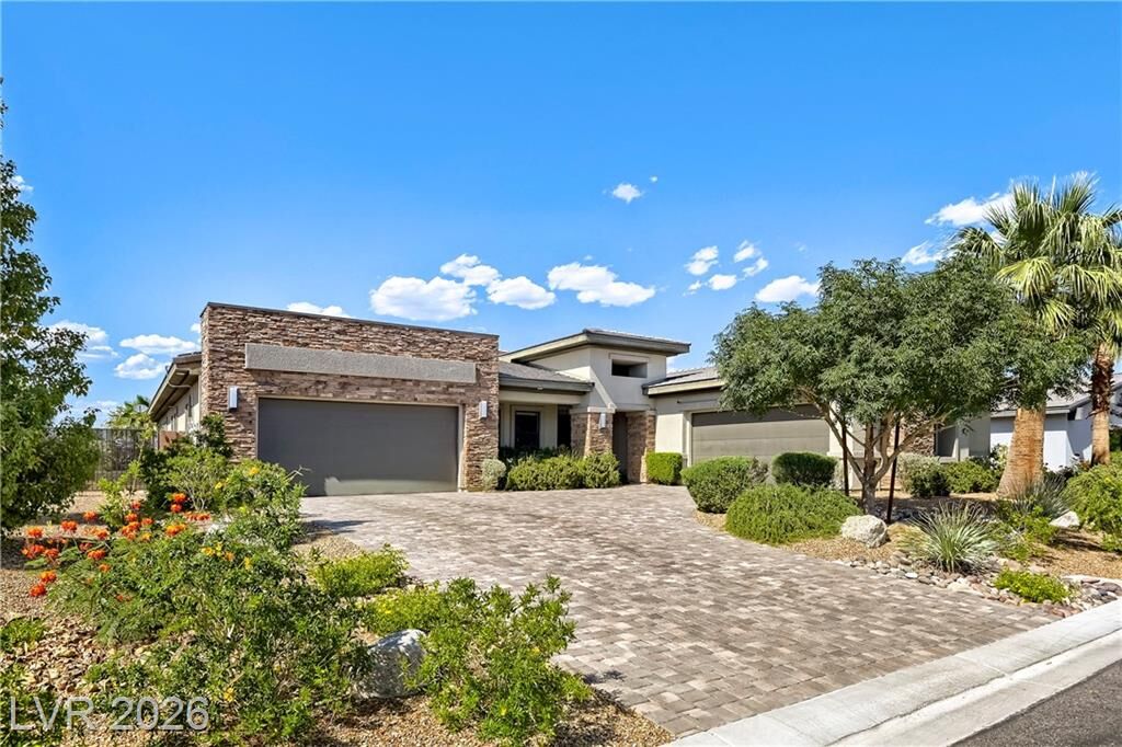 Property Photo:  8494 Wolf Mountain Court  NV 89129 