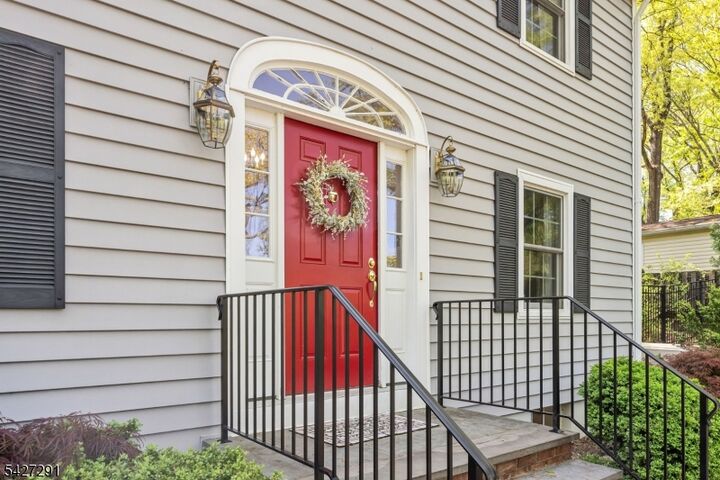 Property Photo:  120 Hillcrest Ave  NJ 07960 