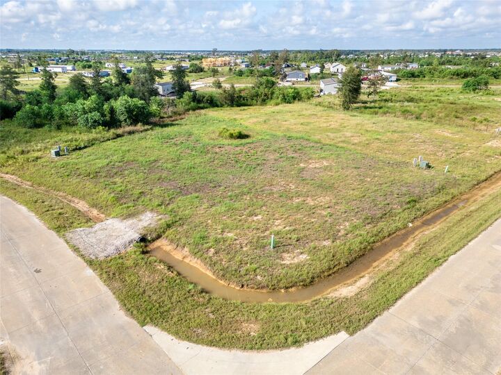 Property Photo:  505 Road 5739  TX 77327 