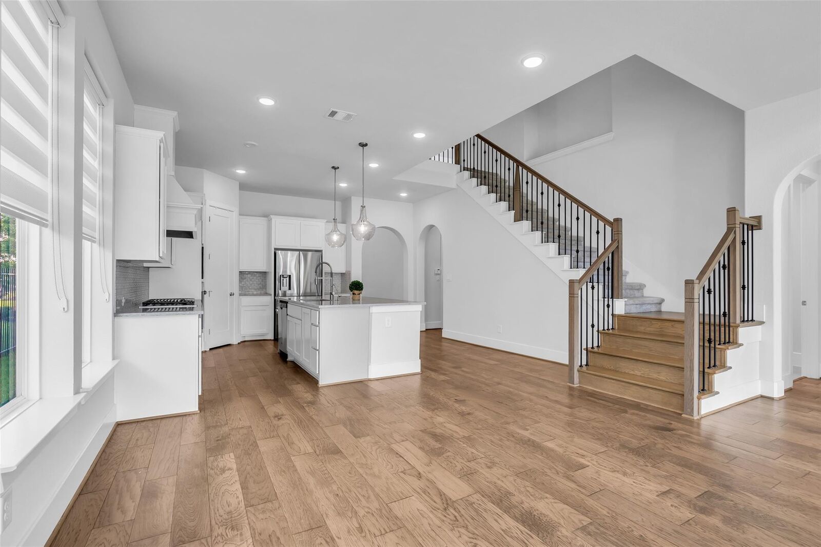 Property Photo:  16 Clearview Terrace Place  TX 77375 