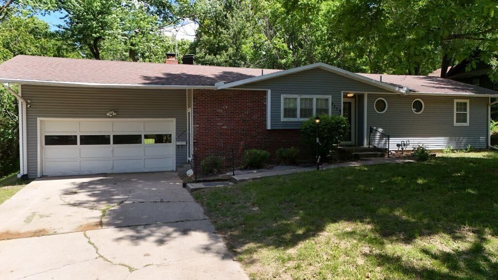 Property Photo:  2119 Newport Road  MO 64505 