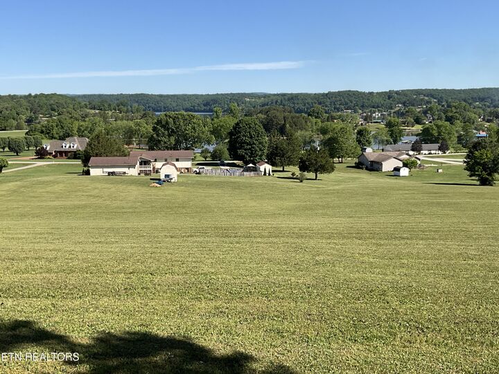 Property Photo: 651 River Rd TN 37763