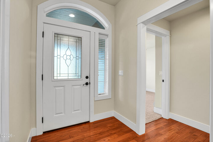 Property Photo:  2624 NE 55th Place  OR 97367 