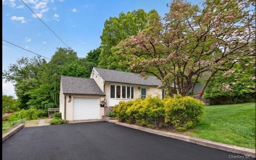 Property Photo:  29 Christine Lane  NY 10983 