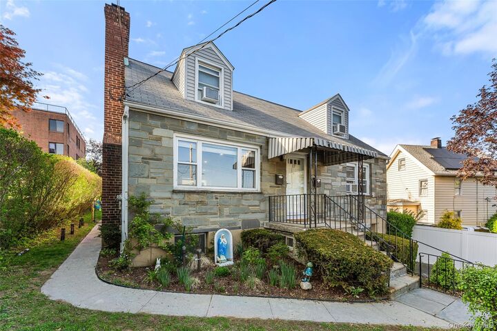 Property Photo:  17 Terrace Avenue  NY 10603 