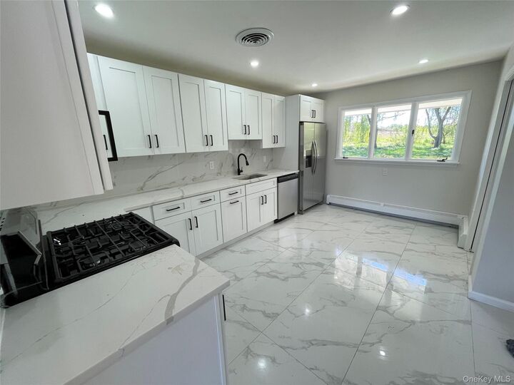 Property Photo:  70 County Route 17  NY 12566 