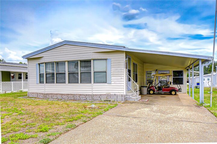 Property Photo:  35804 Brisa Drive  FL 33541 