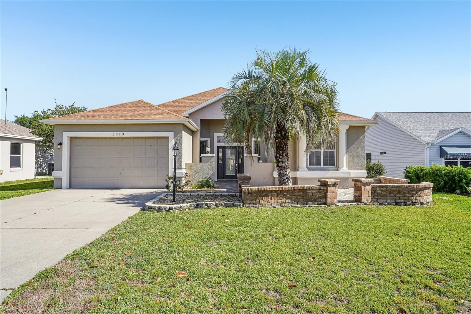 Property Photo: 2013 Santo Domingo Drive FL 32159