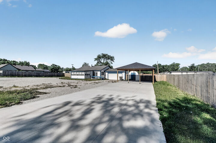 Property Photo:  320 Peach Tree Lane  IN 46219 