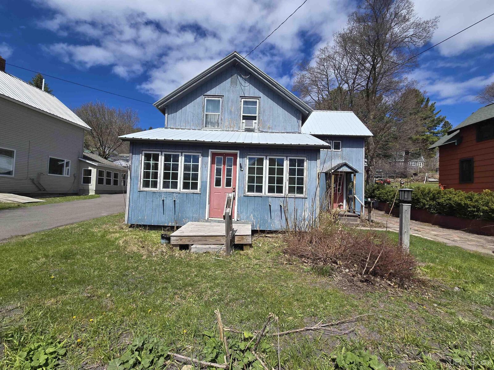 Property Photo:  20904 E 2nd Street  MI 49930 
