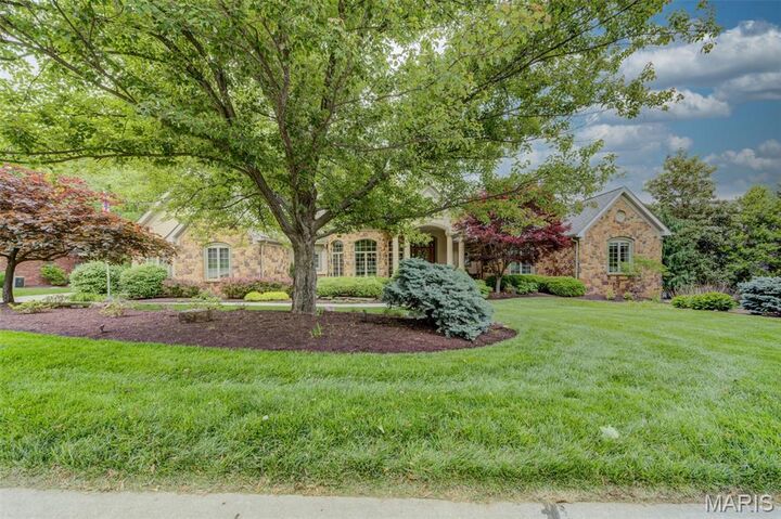 Property Photo:  25 Windcastle Drive  MO 63304 