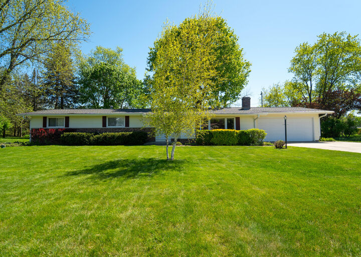Property Photo:  S66w13555 Saroyan Rd  WI 53150 
