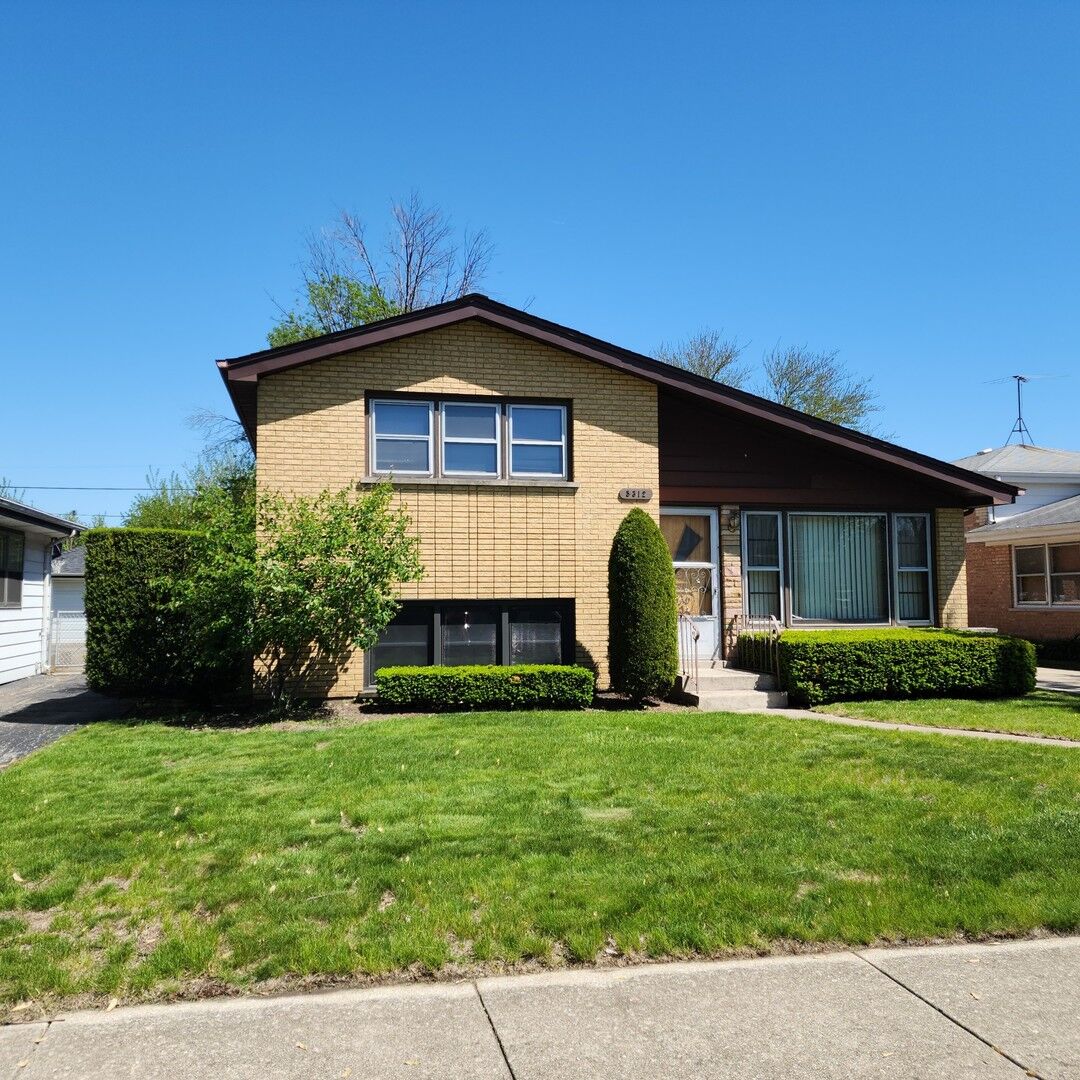 Property Photo:  5312 Kimball Place  IL 60453 