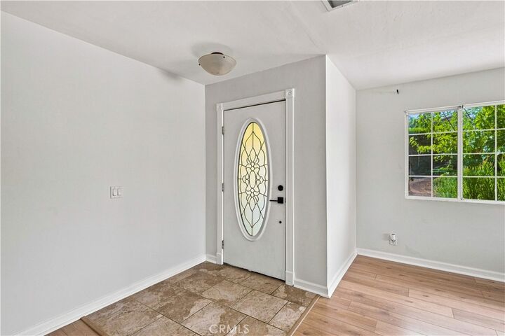 Property Photo:  1340 E Fallbrook Street  CA 92028 