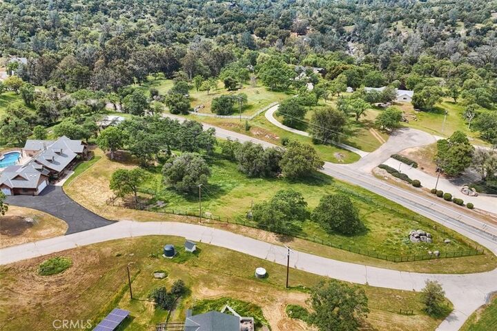 Property Photo:  32028 Cattle Way  CA 93614 