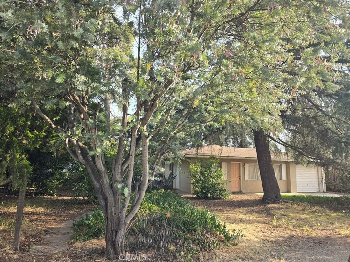 Property Photo: 12942 3rd CA 92399