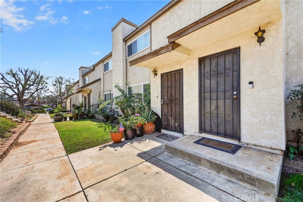 Property Photo:  11915 Inez #12  CA 90605 