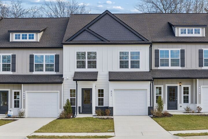 Property Photo:  609 Tulip Springs Ct  TN 37076 