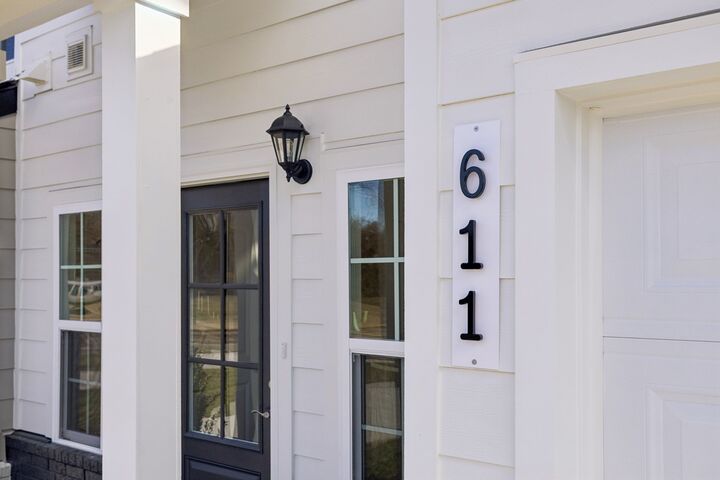 Property Photo: 609 Tulip Springs Ct TN 37076