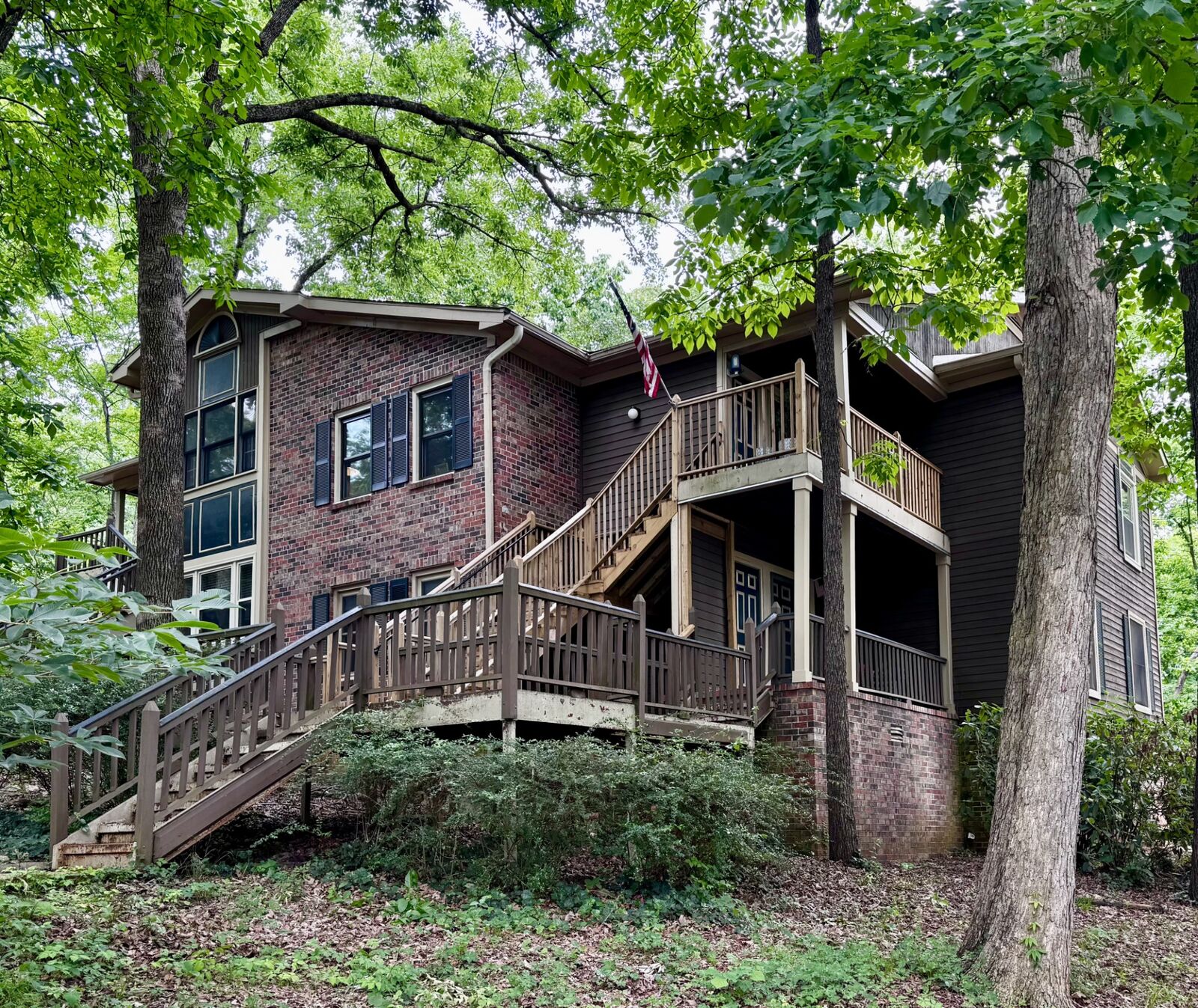 Property Photo:  2002 Greenwood Pl SW  AL 35802 