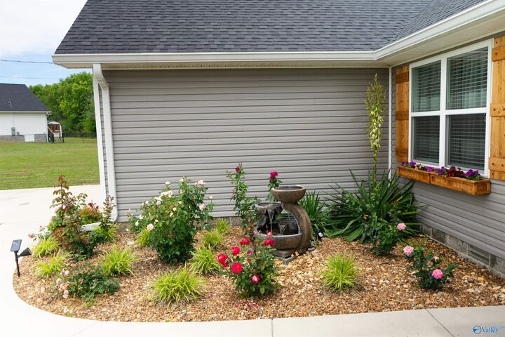 Property Photo:  208 Ky Creed Lane  AL 35986 
