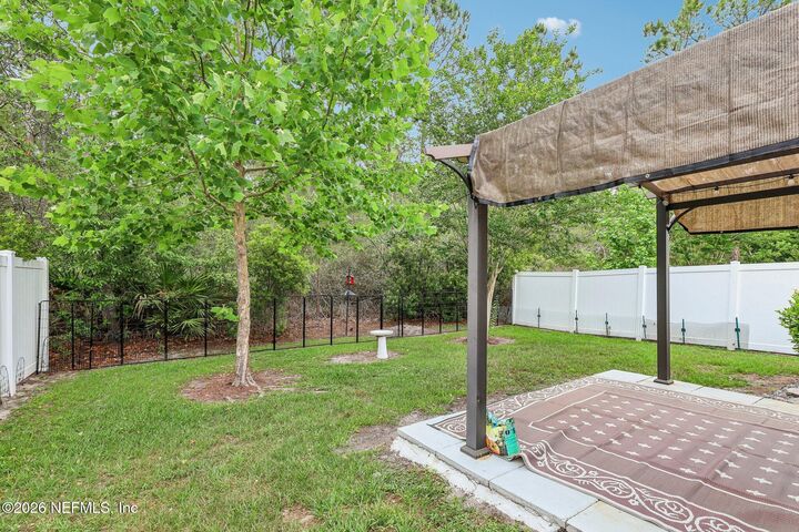 Property Photo: 10013 Sitting Fox Drive FL 32222