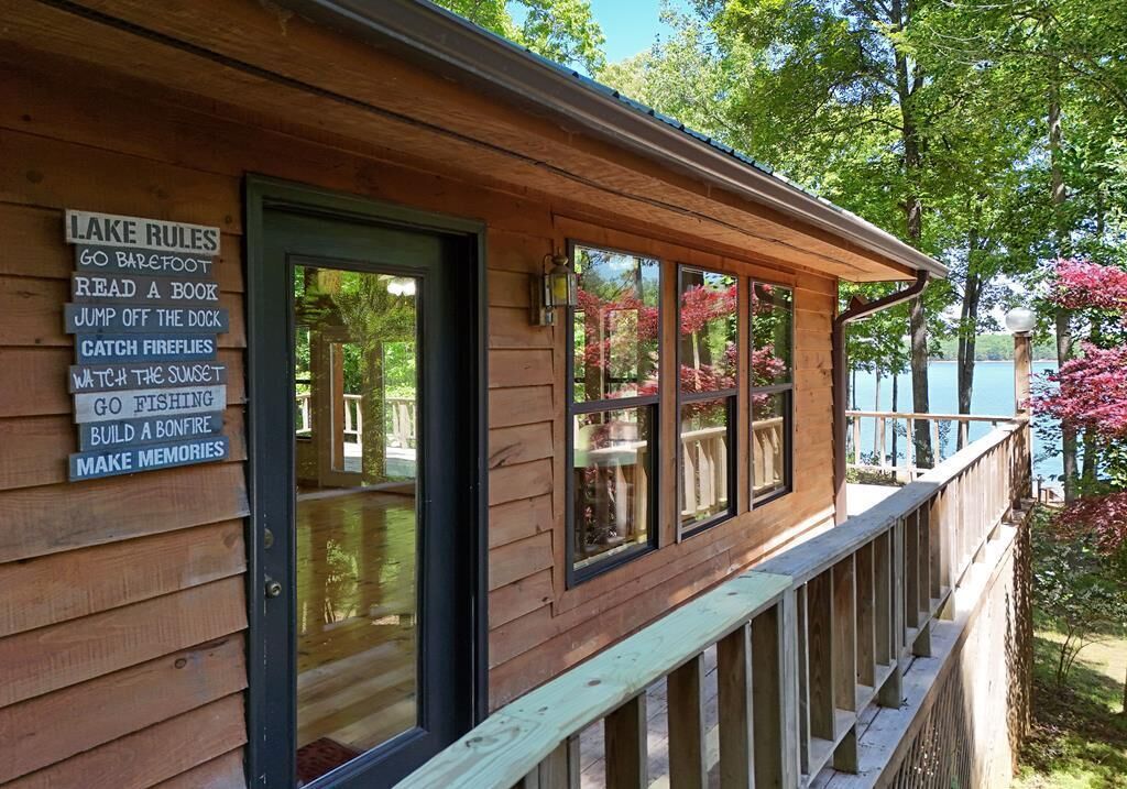 Property Photo:  128 Old Dixie Road  GA 30512 