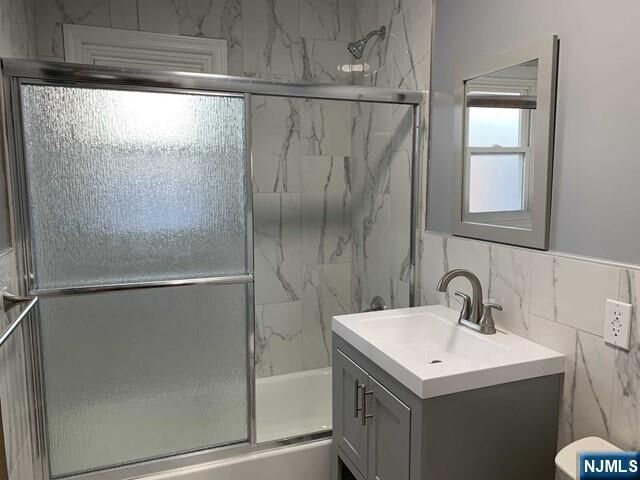 Property Photo: 9006 Palisade Plaza 2nd NJ 07047