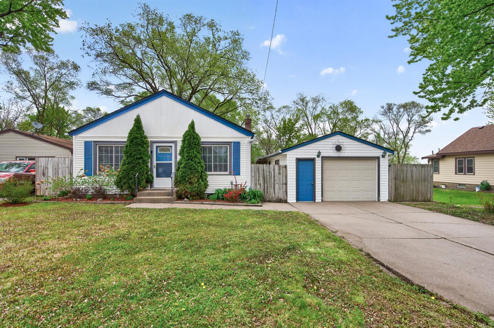 Property Photo:  759 9th Avenue S  MN 55075 
