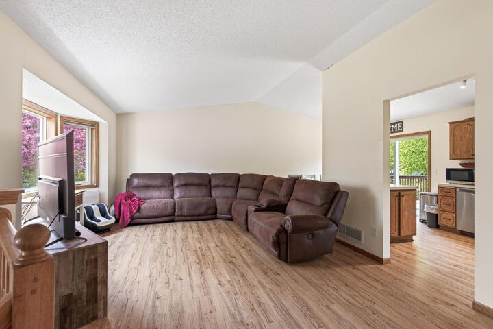 Property Photo:  6237 Kalenda Lane NE  MN 55301 