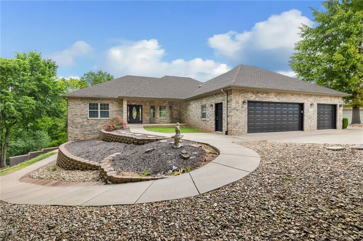 Property Photo: 21 Glenwood Place AR 72715