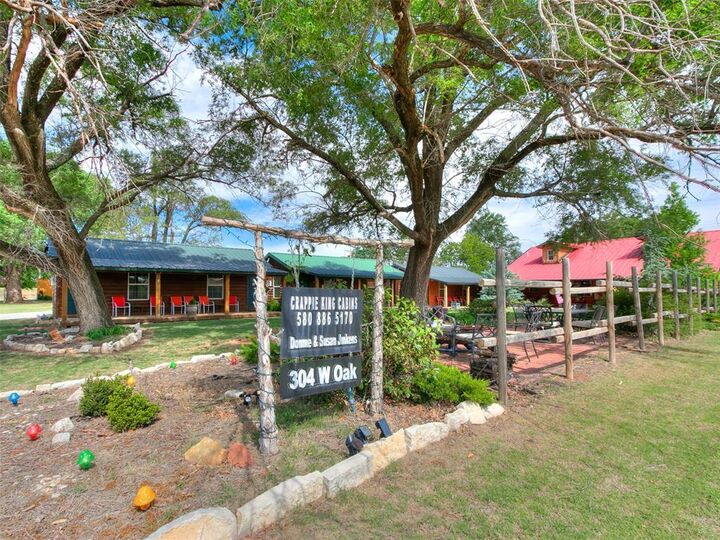 Property Photo:  310 W Oak Street  OK 73724 