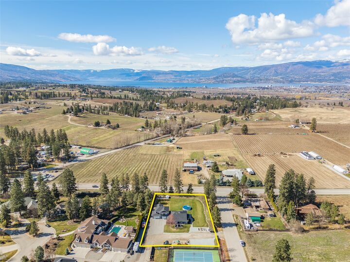 Property Photo:  3350 Larkspur Court  BC V1W 4E4 