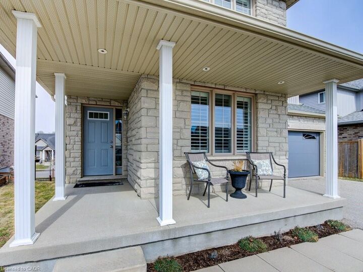 Property Photo:  386 Fairway Road  ON N4T 0E1 
