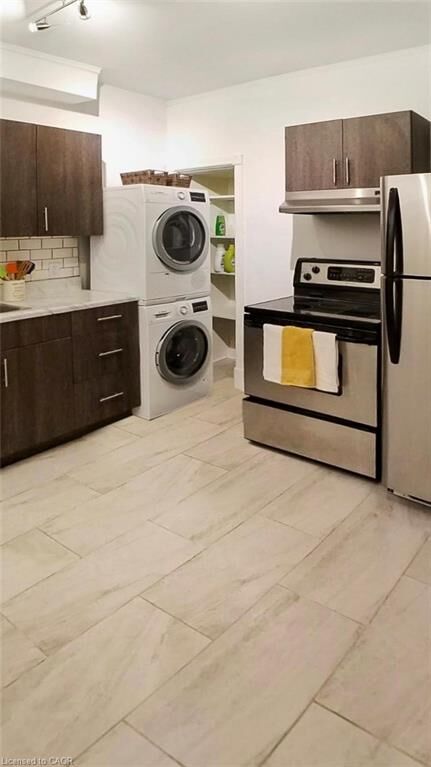 Property Photo:  298 Emerald Street N 2  ON L8L 5L3 
