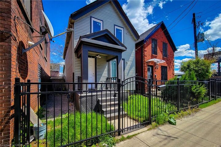 Property Photo:  334 Gage Avenue N  ON L8L 7A7 